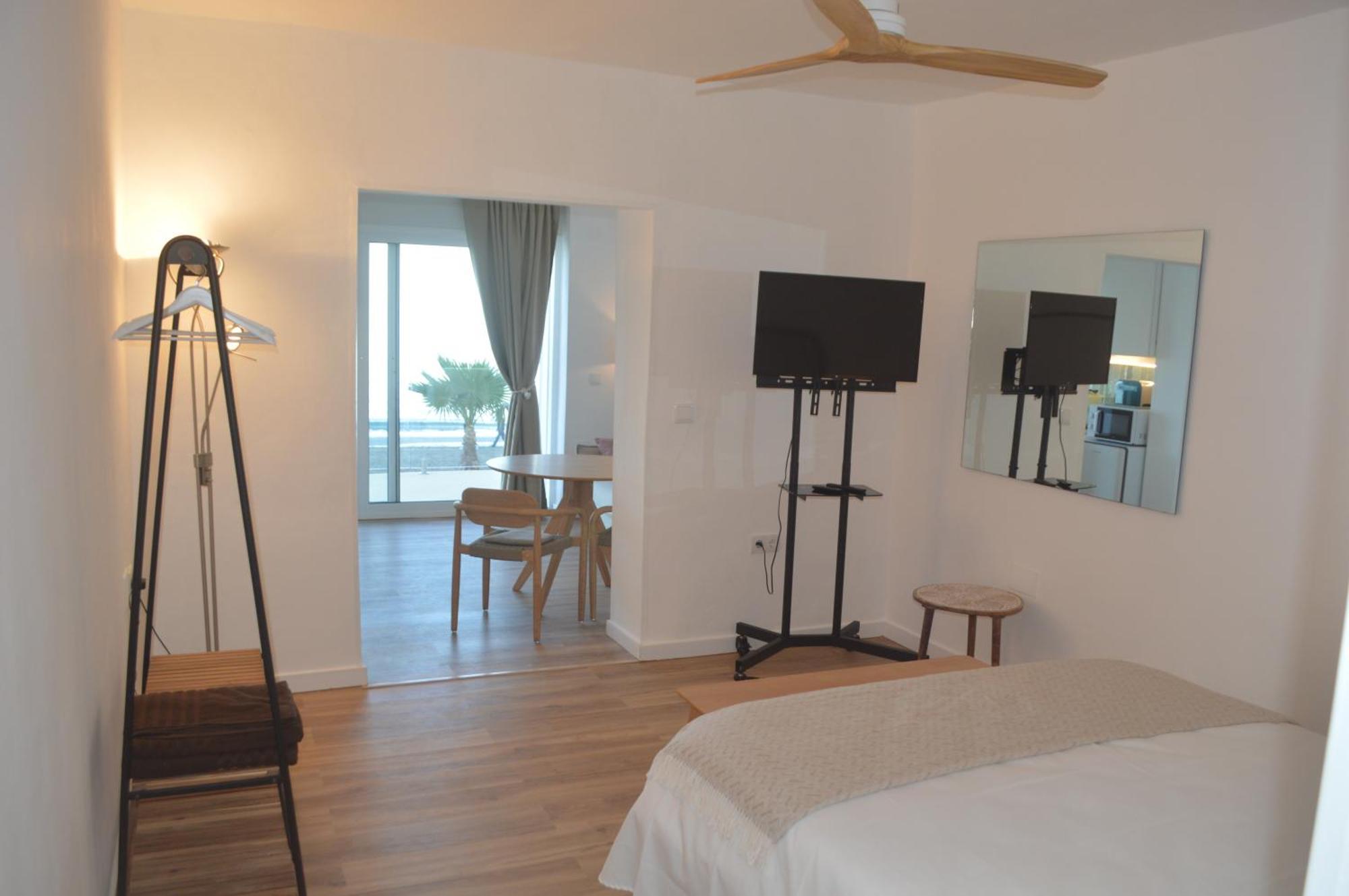 Maravilloso Apartamento Amanecer Cabo A Pie De Playa Y Mar En Chalet Roquetes Alicante Bagian luar foto